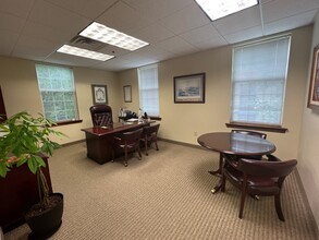 99 Lantern Dr, Doylestown, PA for lease Interior Photo- Image 2 of 7