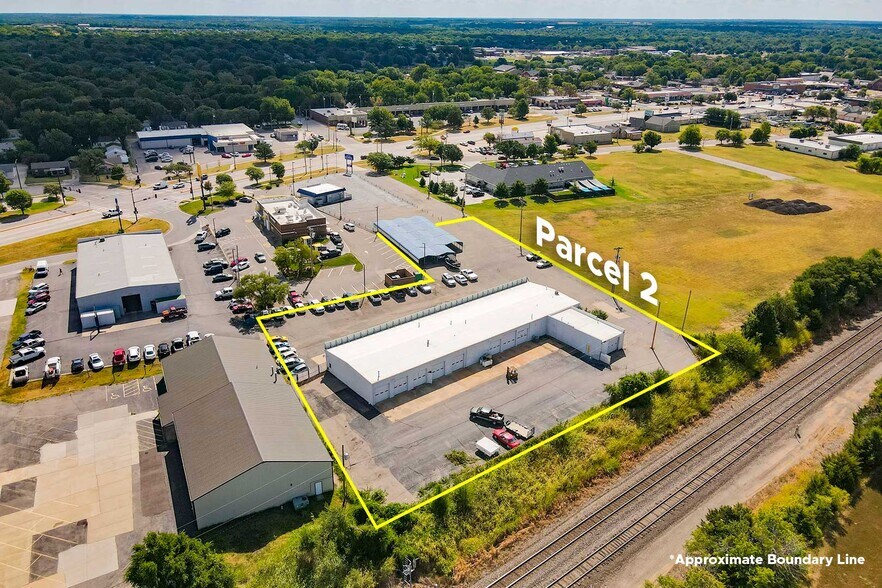 911 N Buckner St, Derby, KS à vendre - Photo du bâtiment - Image 3 de 74