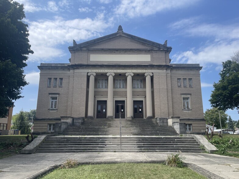 2410 Fairfield Ave, Fort Wayne, IN à vendre - Photo du bâtiment - Image 2 de 31