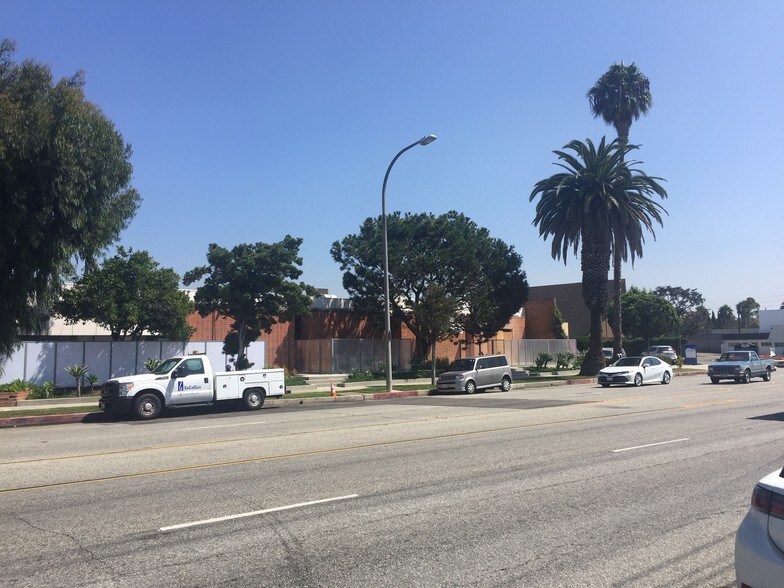 4200 Sepulveda Blvd, Culver City, CA à louer - Photo du bâtiment - Image 2 de 86