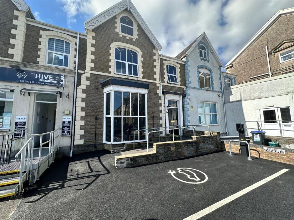 19-20 London Rd, Neath à vendre Photo du bâtiment- Image 1 de 1