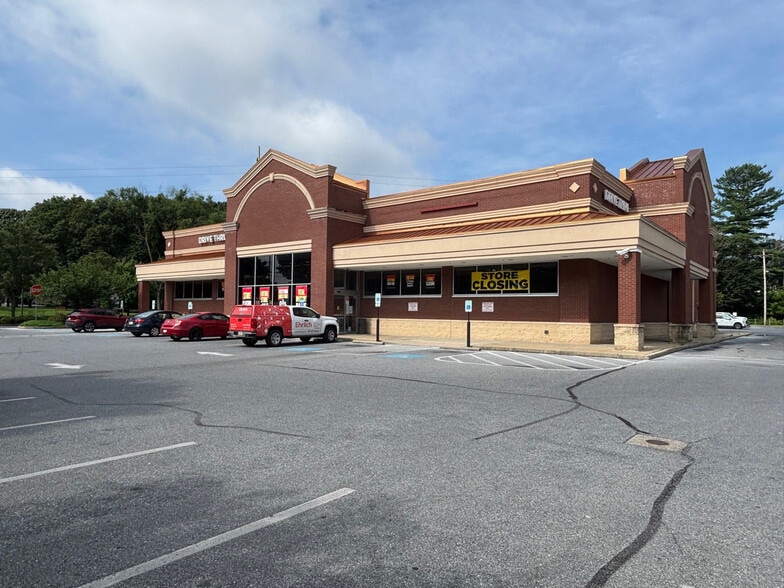415 S Ninth St, Lebanon, PA for lease - Building Photo - Image 1 of 1