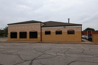 2535 E Lincoln St, Wichita, KS for sale Interior Photo- Image 2 of 18