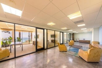 22761 Pacific Coast Hwy, Malibu, CA for lease Interior Photo- Image 1 of 11