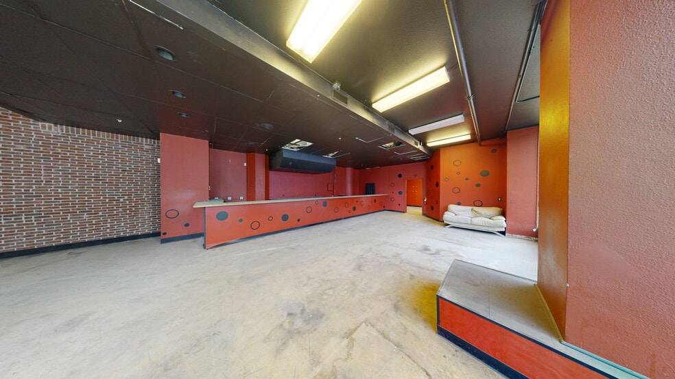 513 Adams St, Toledo, OH for lease - Matterport 3D Scan - Image 3 of 36