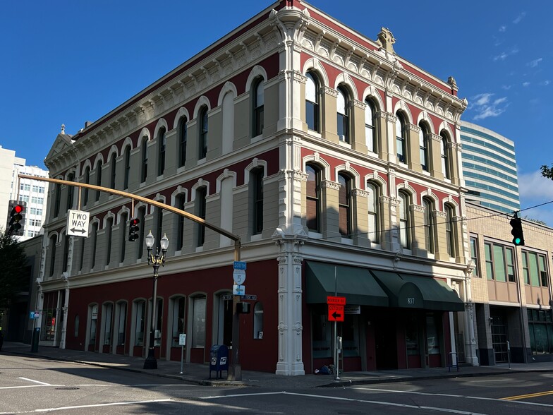 117 SW Taylor St, Portland, OR for lease - Building Photo - Image 1 of 4