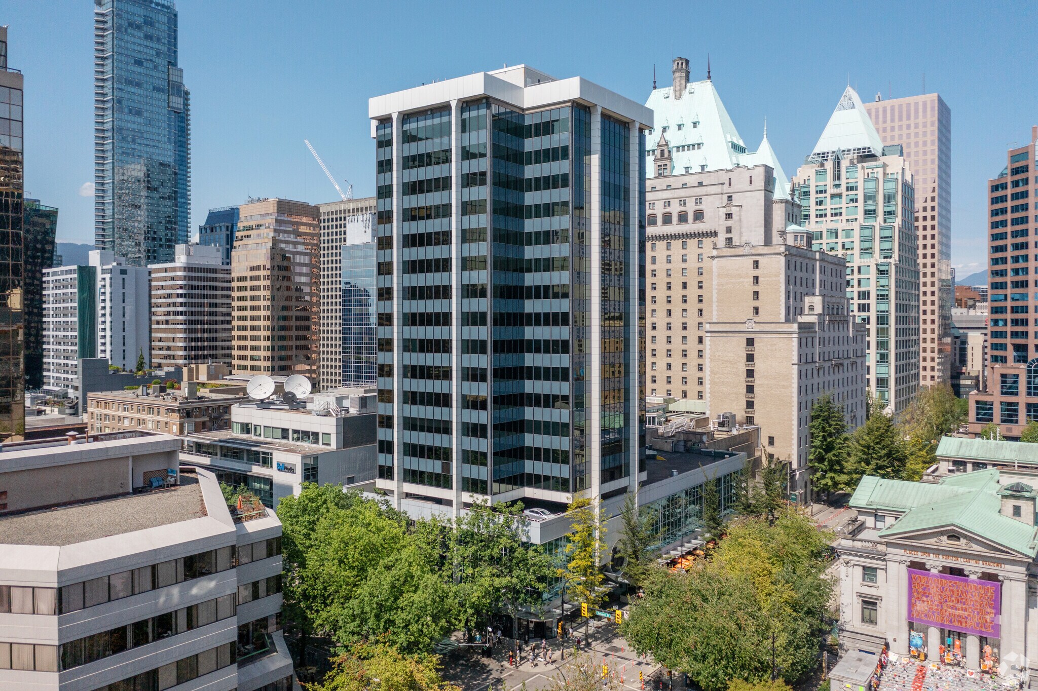 777 Hornby St, Vancouver, BC à louer Photo du bâtiment- Image 1 de 17