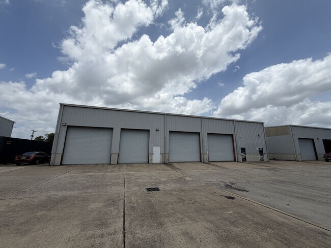 More details for 2501 Karbach St, Houston, TX - Flex for Lease