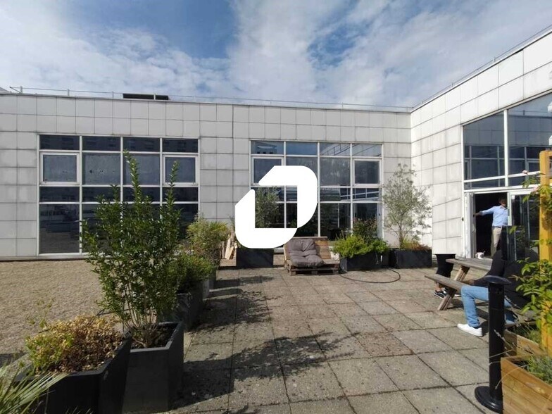 Bureau dans Montreuil à louer - Photo du bâtiment - Image 3 de 15