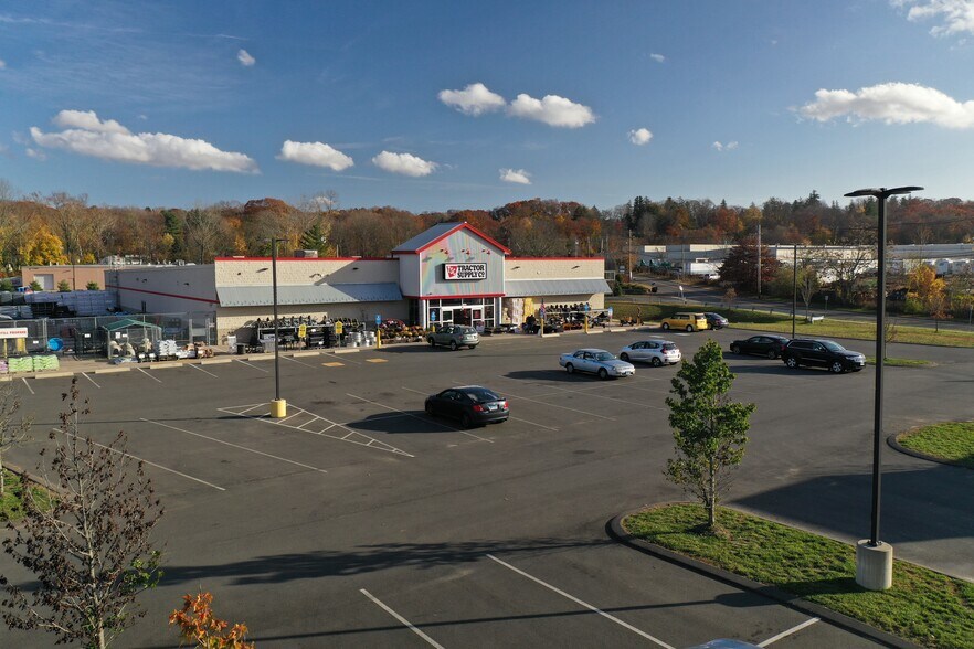 800 N Colony Rd, Wallingford, CT à vendre - Photo principale - Image 1 de 16