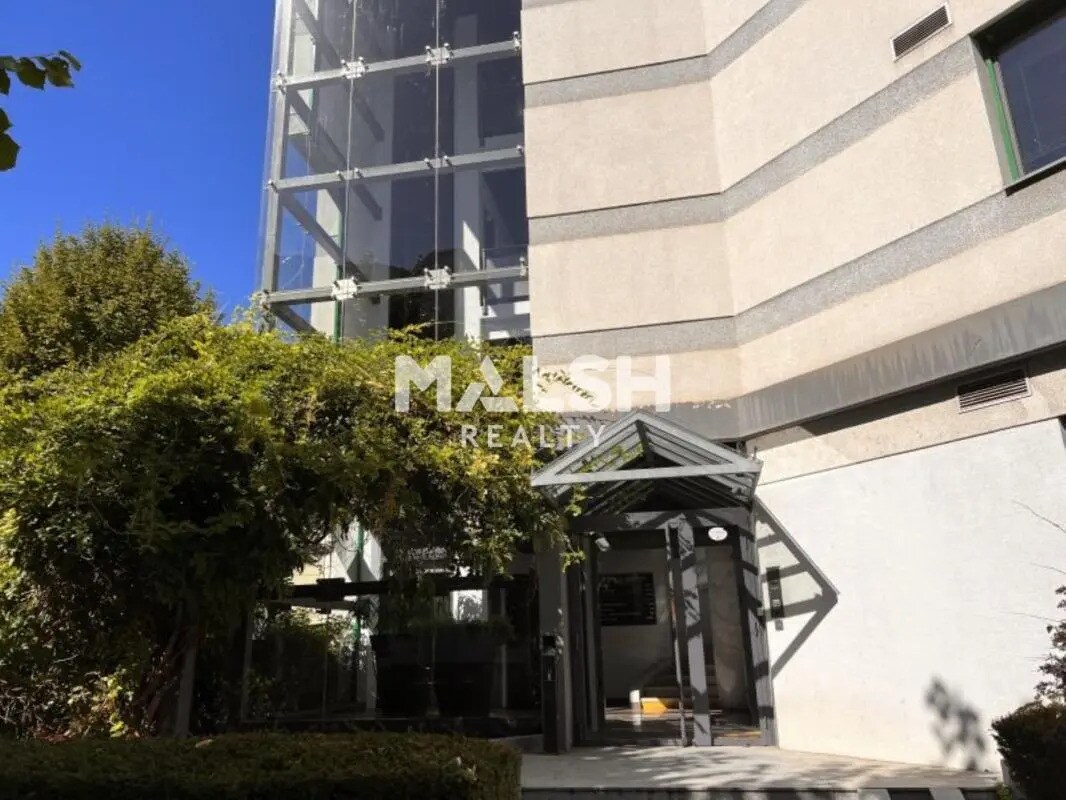 Office in Lyon for lease Building Photo- Image 1 of 7