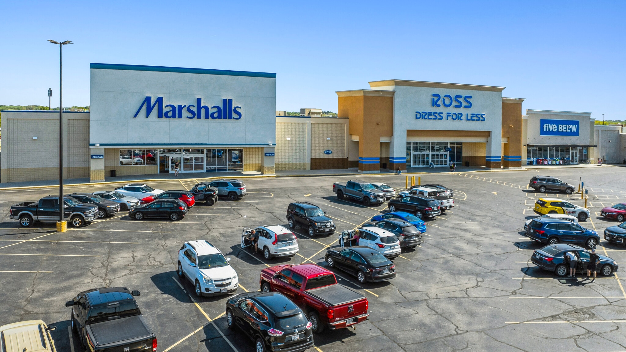 1645 N Spring St, Beaver Dam, WI for sale Primary Photo- Image 1 of 10