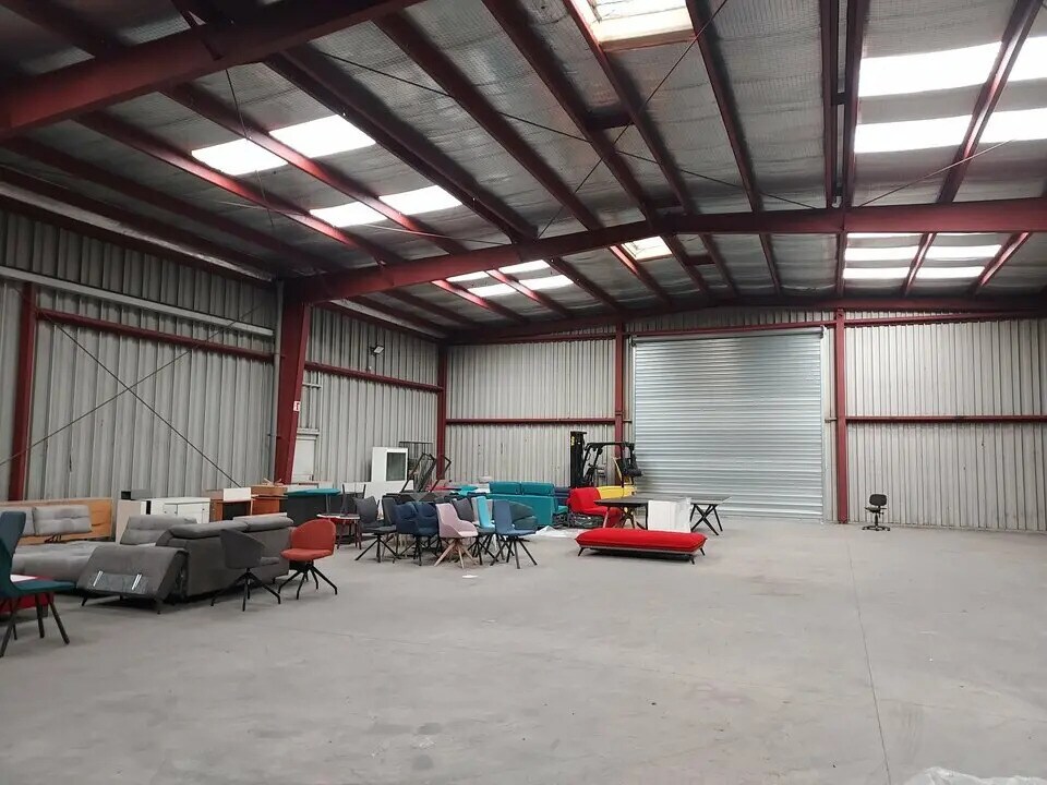 Industrial in Vitrolles for lease Building Photo- Image 1 of 6