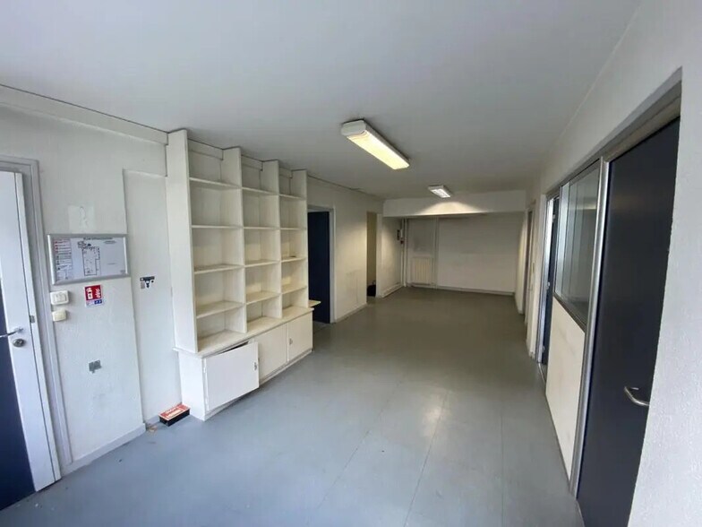 Office in Montrouge for lease - Interior Photo - Image 1 of 6