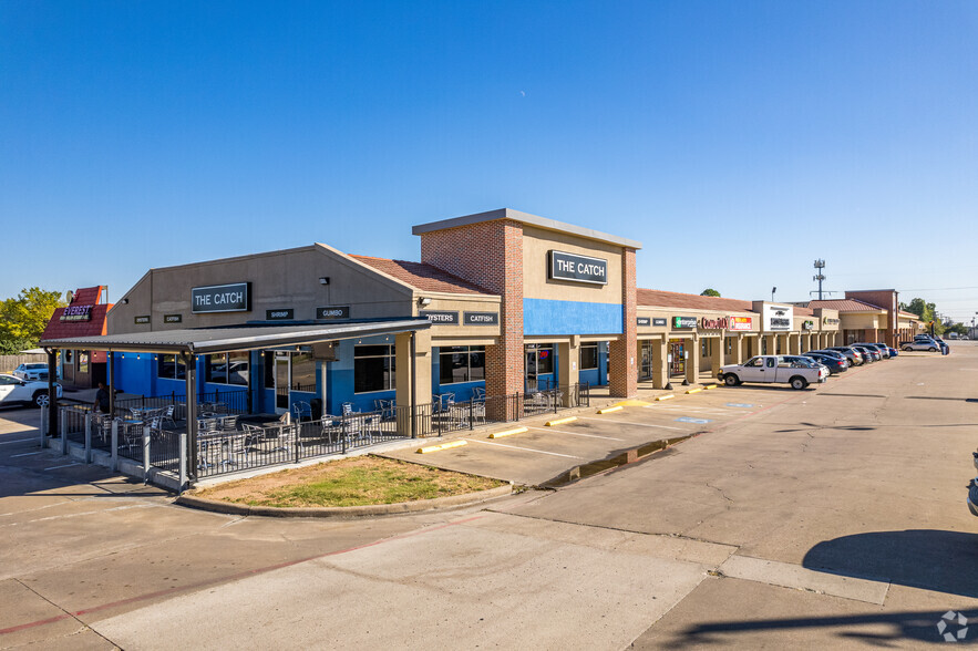 2904-2950 N Belt Line Rd, Irving, TX for lease - Building Photo - Image 2 of 11