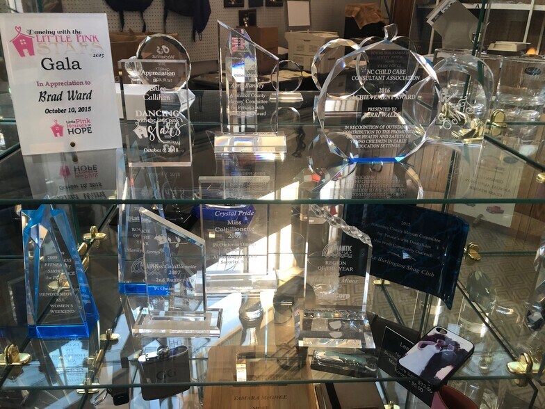 702-704 E Davis St, Burlington, NC à vendre - Photo du bâtiment - Image 3 de 23