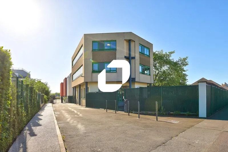 11 Rue Jean Moulin, Pontault-Combault à vendre Photo du bâtiment- Image 1 de 19