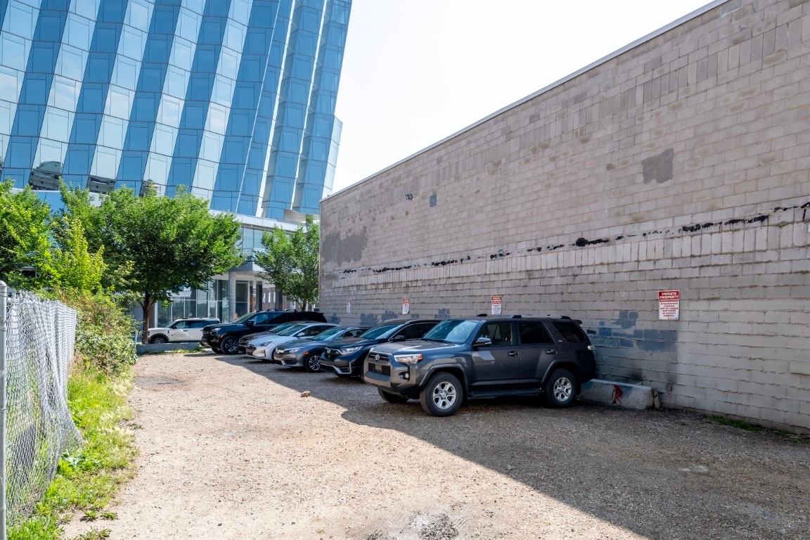 10134 96 St, Edmonton, AB à vendre Photo principale- Image 1 de 17