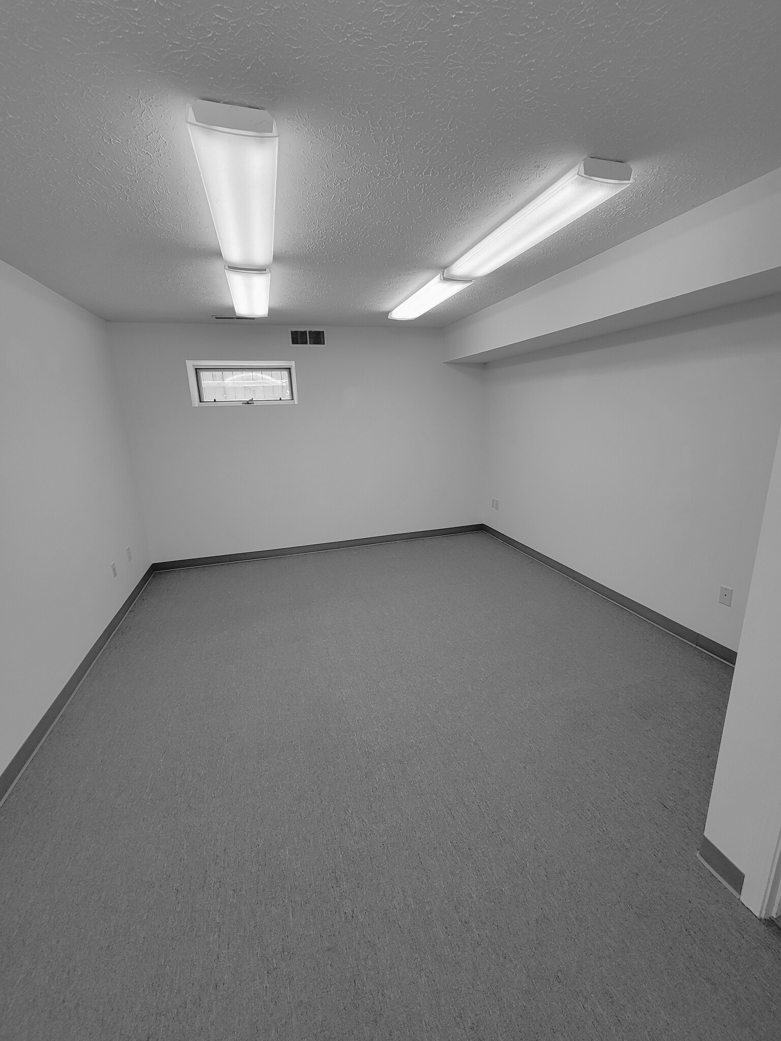 901 S Rogers St, Bloomington, IN à louer Photo intérieure- Image 1 de 4