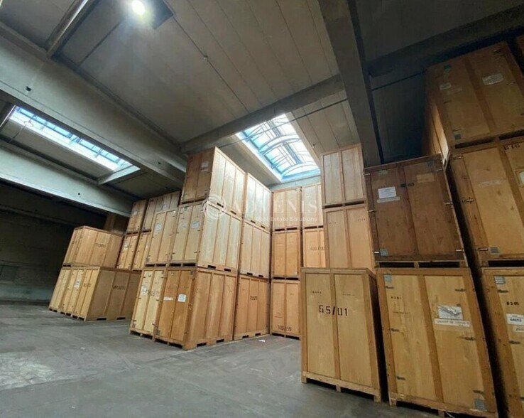 Flex in Aulnay Sous Bois for lease - Interior Photo - Image 3 of 3