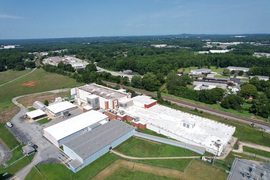 150 Hamrick St, Gaffney, SC for lease - Building Photo - Image 3 of 11