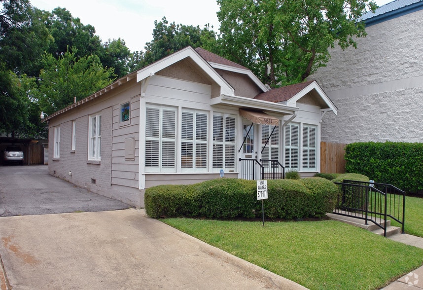 4611 Bryce Ave, Fort Worth, TX for lease - Building Photo - Image 1 of 13