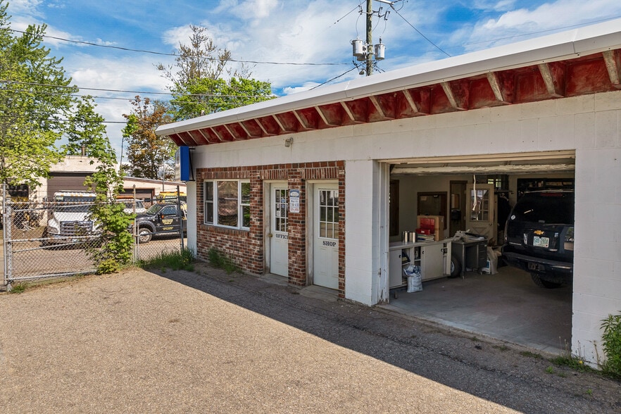 11 Wilson Ct, Laconia, NH à vendre - Photo du bâtiment - Image 3 de 22