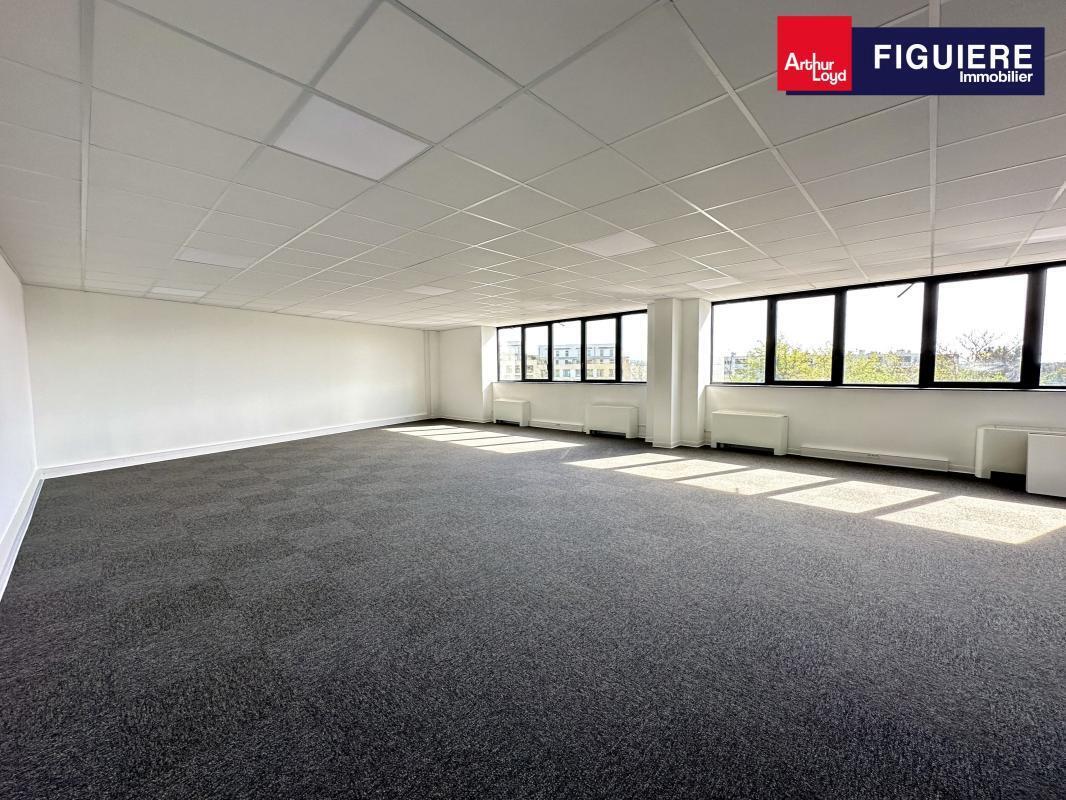 Office in Aix-en-Provence for lease Interior Photo- Image 1 of 8