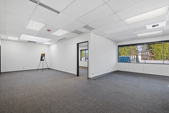 4002-4014 148th Ave NE, Redmond, WA for lease Interior Photo- Image 2 of 15