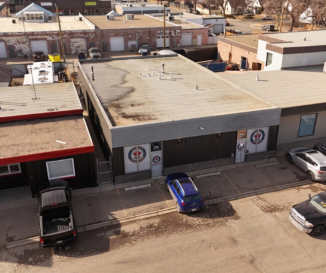 Plus de détails pour 242 12B St N, Lethbridge, AB - Industriel à vendre