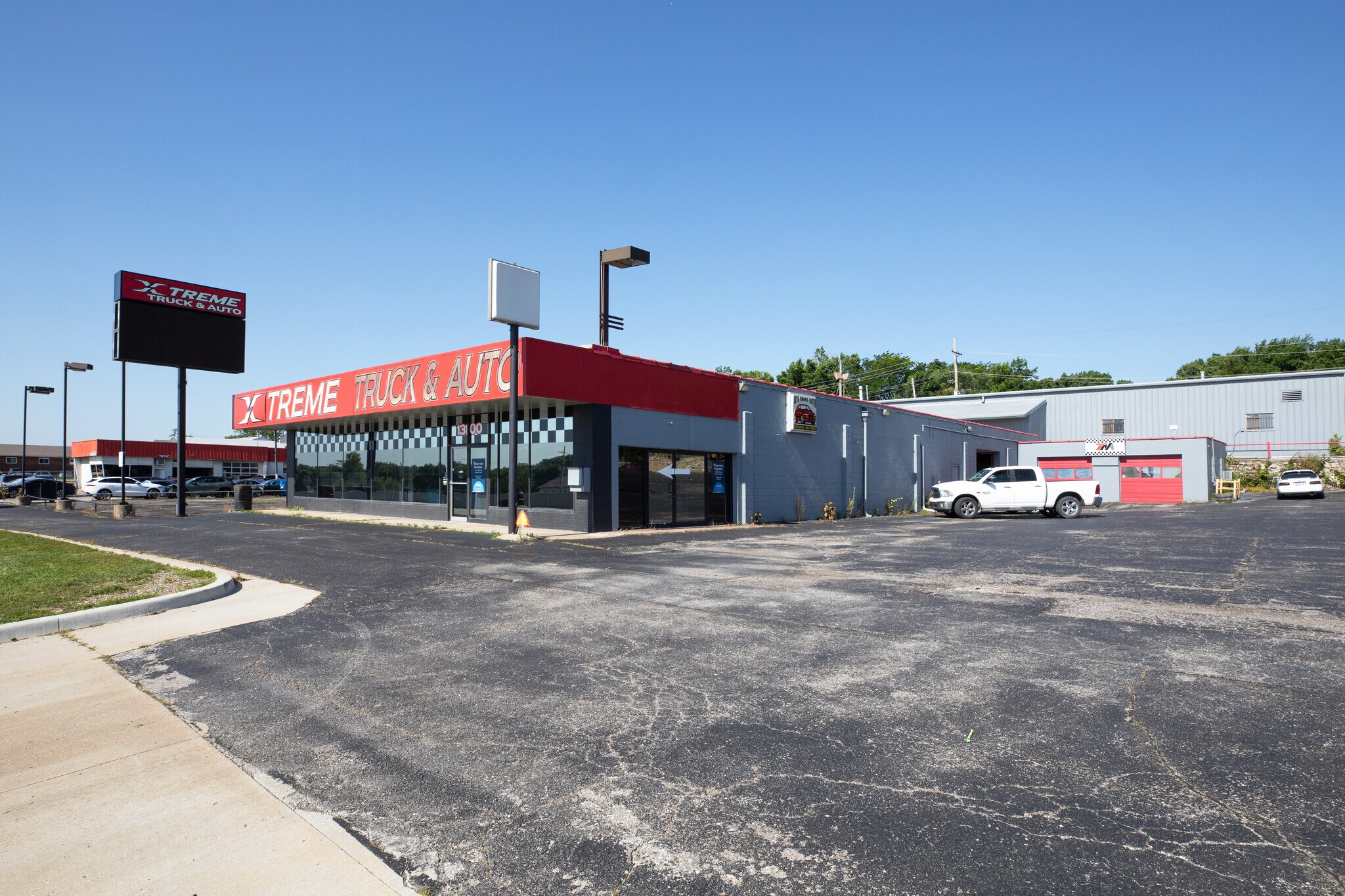13100 S Us-71 Hwy, Grandview, MO à vendre Photo du bâtiment- Image 1 de 4