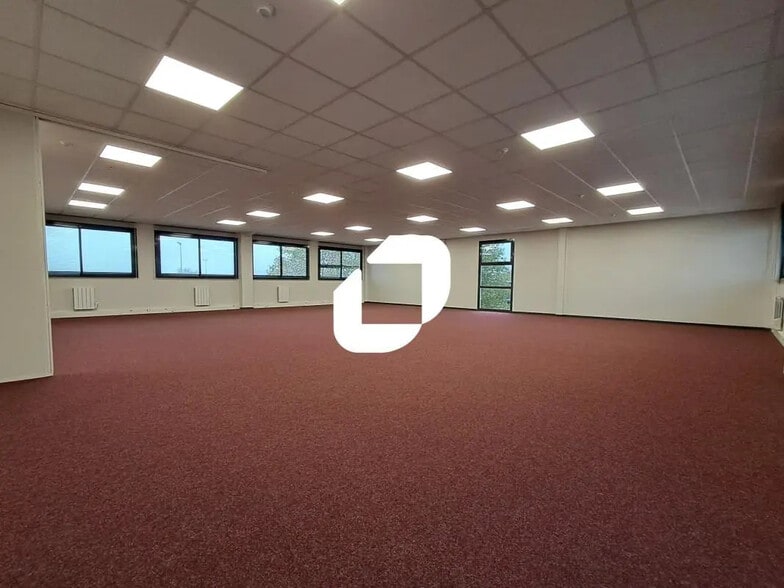 463 Rue Des Clauwiers, Seclin for lease - Building Photo - Image 3 of 9