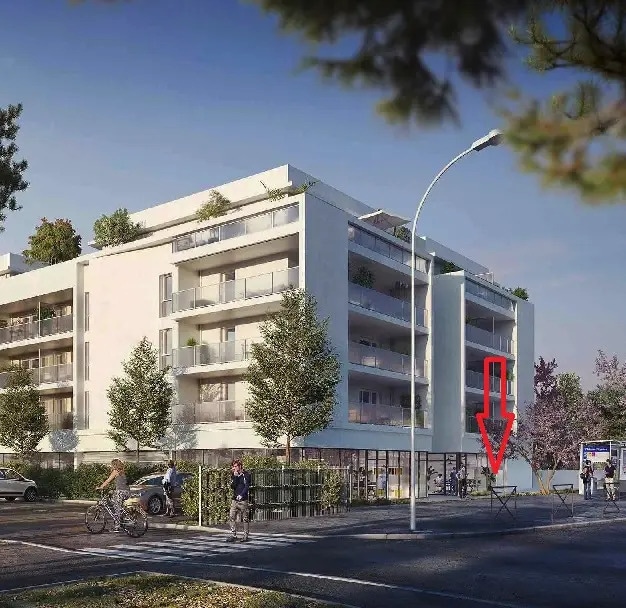 Retail in Marseille for lease Building Photo- Image 1 of 5