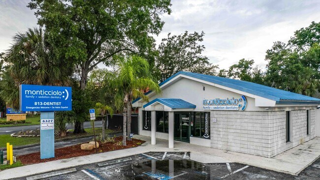 More details for 8327 W Hillsborough Ave, Tampa, FL - Office for Sale