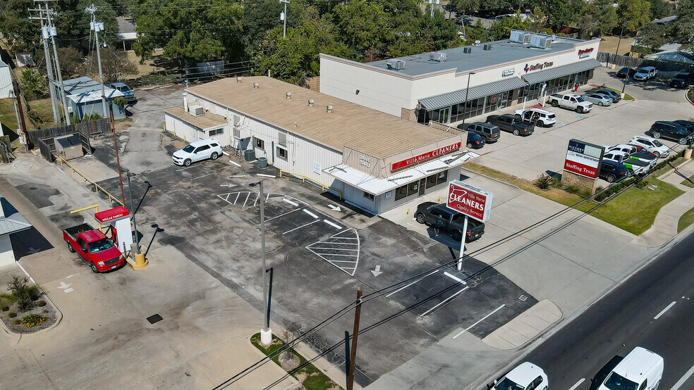 708 E Villa Maria Rd, Bryan, TX à vendre - Photo du bâtiment - Image 3 de 11