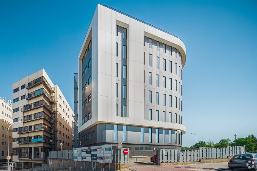 Isabel Colbrand, 6, Madrid, Madrid à louer - Photo du bâtiment - Image 2 de 2