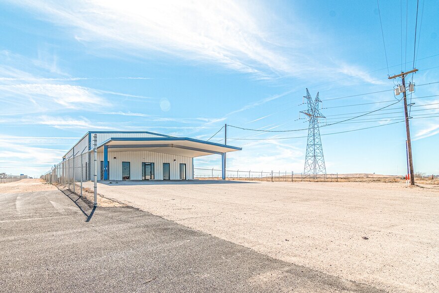 10691 W Murphy St, Odessa, TX à louer - Photo du bâtiment - Image 2 de 32