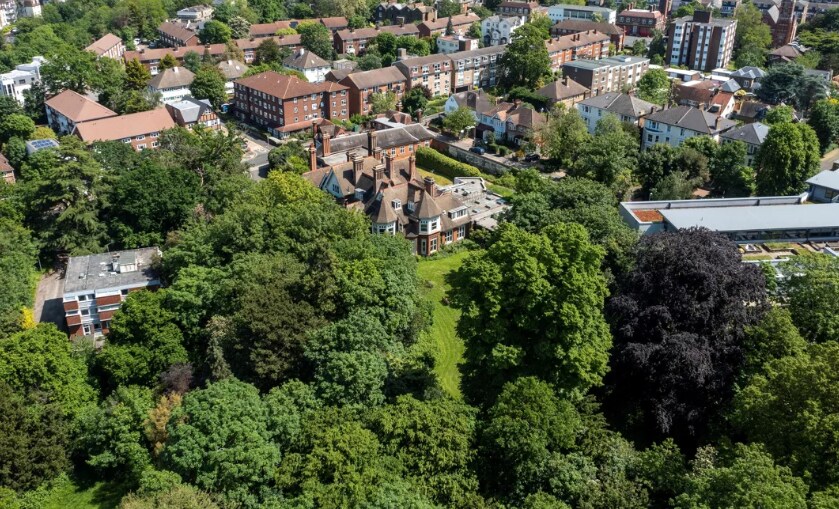 Surbiton Educational Campus, Surbiton à vendre Photo principale- Image 1 de 2