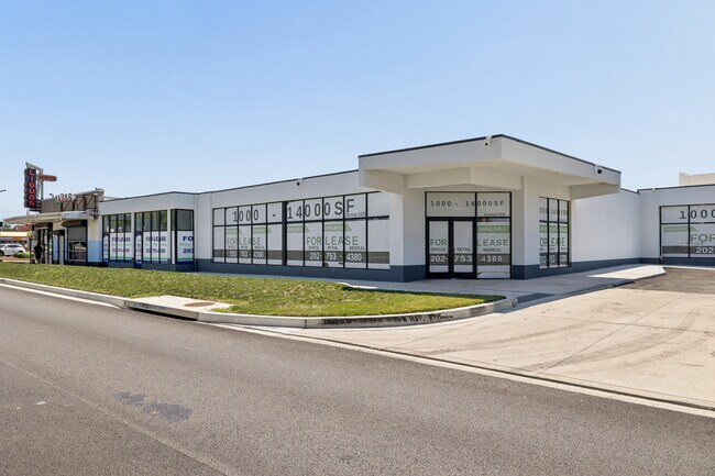 Plus de détails pour 4743 Marlboro Pike, Capitol Heights, MD - Commerce de détail à louer