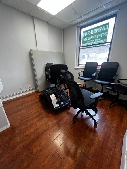 1688 E 16th St, Brooklyn, NY for lease - Building Photo - Image 2 of 5