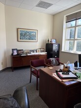 5850 Ellsworth Ave, Pittsburgh, PA for lease Interior Photo- Image 2 of 6