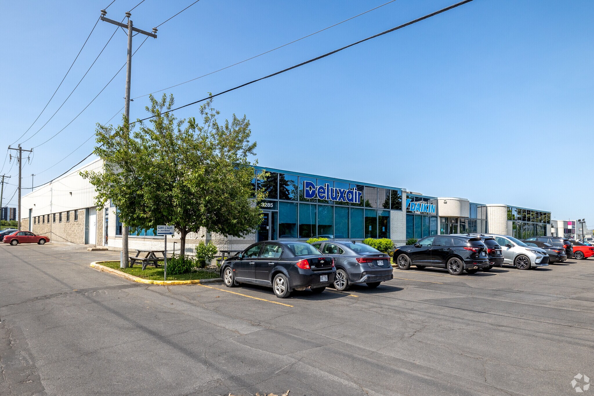 3225-3285 Jean-Béraud, Laval, QC for sale Primary Photo- Image 1 of 1
