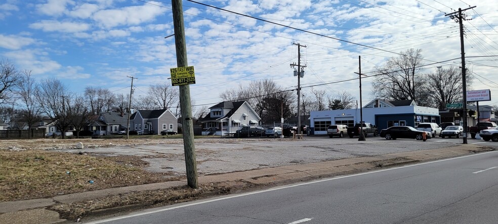 3421 Taylor Blvd, Louisville, KY à vendre - Photo du bâtiment - Image 3 de 14