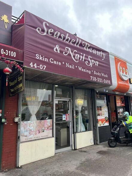 4401-4423 Kissena Blvd, Flushing, NY à louer - Photo du bâtiment - Image 2 de 9