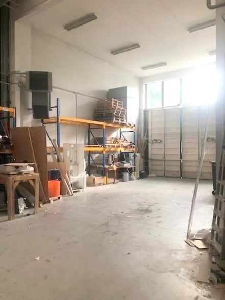 Local d'activités dans Montigny-le-Bretonneux à vendre - Photo intérieure - Image 3 de 33