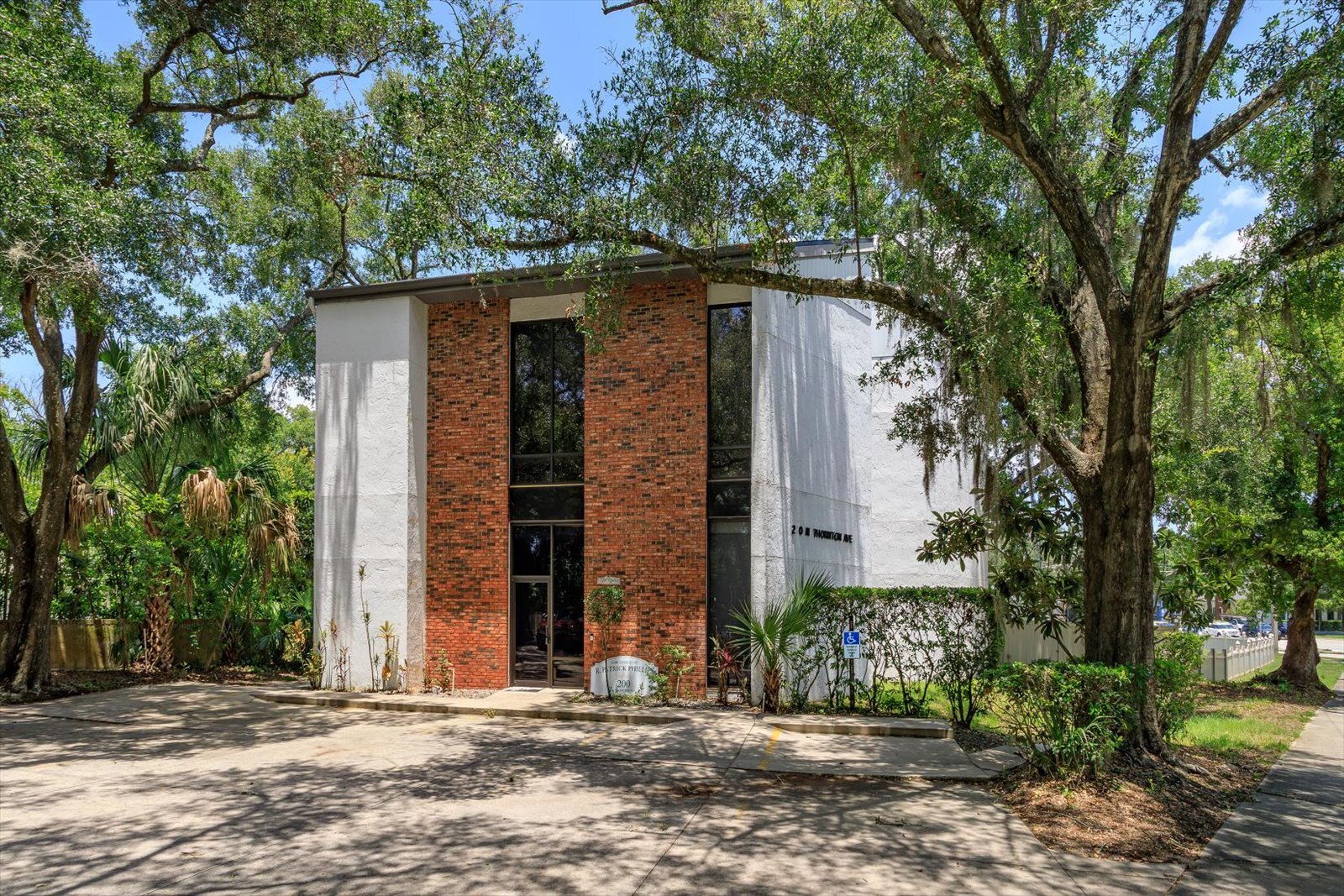 200 N Thornton Ave, Orlando, FL à vendre Photo du bâtiment- Image 1 de 25