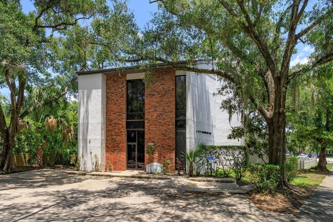 Plus de détails pour 200 N Thornton Ave, Orlando, FL - Bureau à vendre