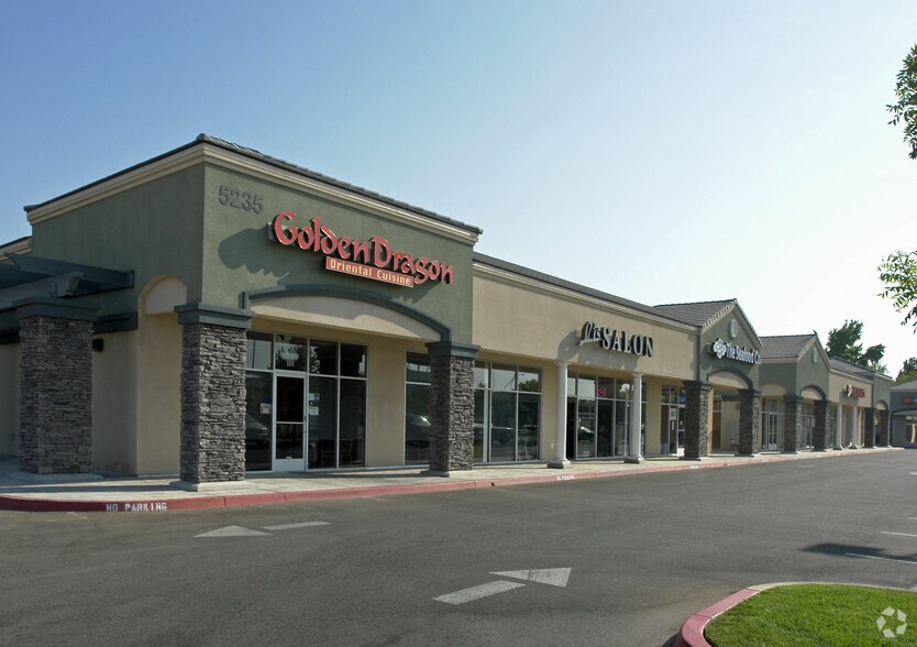 5235 E Kings Canyon Rd, Fresno, CA for sale - Building Photo - Image 3 of 4