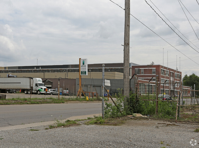 148 Mohawk St, Brantford, ON à louer - Photo du bâtiment - Image 2 de 2