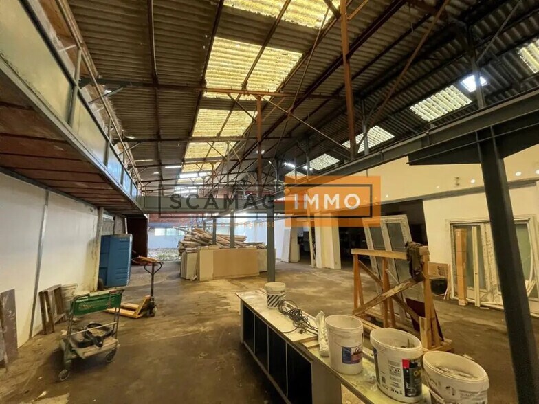 Local d'activités dans Champigny-sur-Marne à vendre - Photo du bâtiment - Image 2 de 4